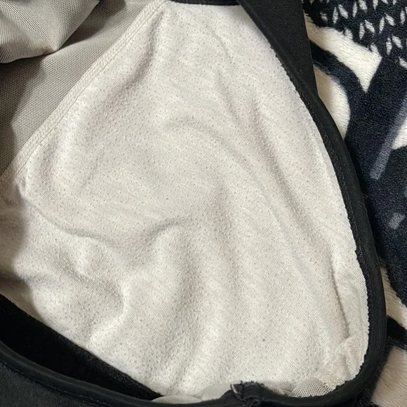 Nike Vintage Embroidered Swoosh Sport Bra - Picture 6 of 6